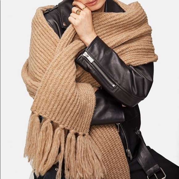 ANINE BING Alyssa Cashmere Scarf In Midnight - Picture 7 of 8